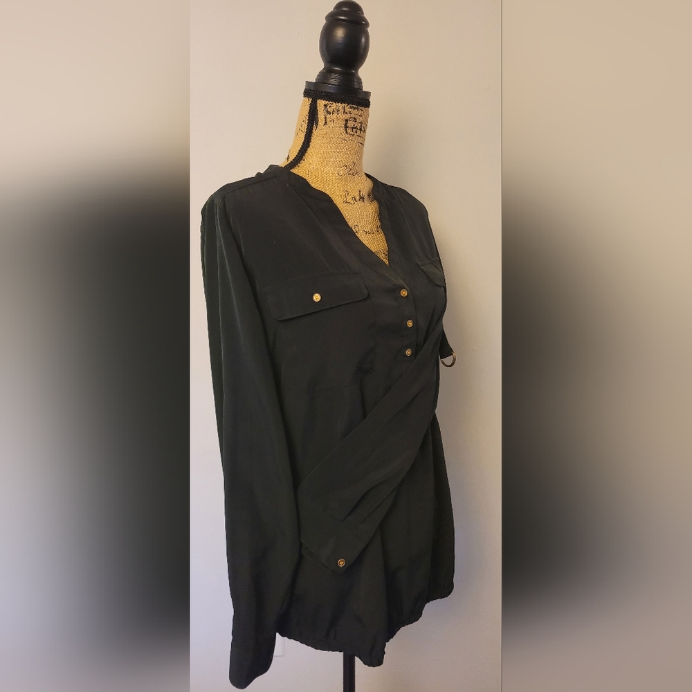 Buttoned Blouse - Picture 2 of 7